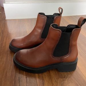 Steve Madden Chelsea Boot size 7.5